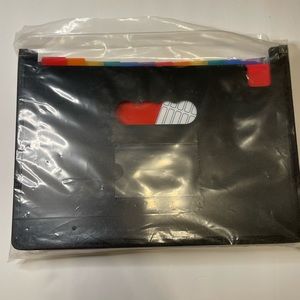 Expanding file folder